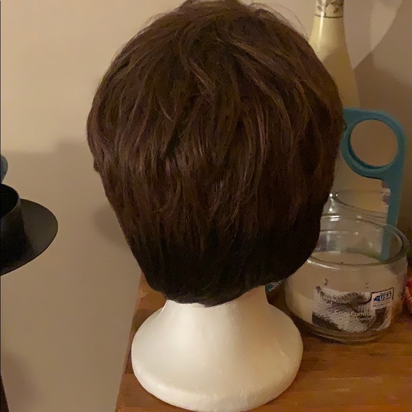 Wig - Picture 3 of 3